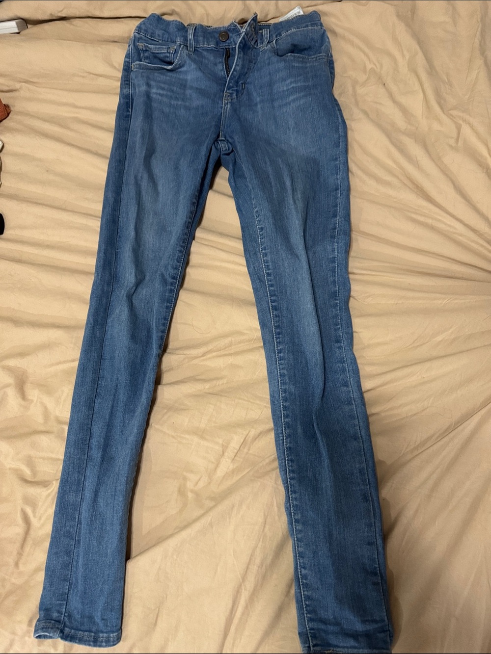 Women's Skinny Stretch Jeans in Medium Blue